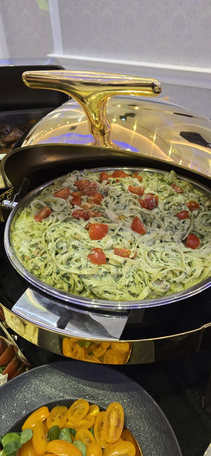 Prilog hrane i enterijer